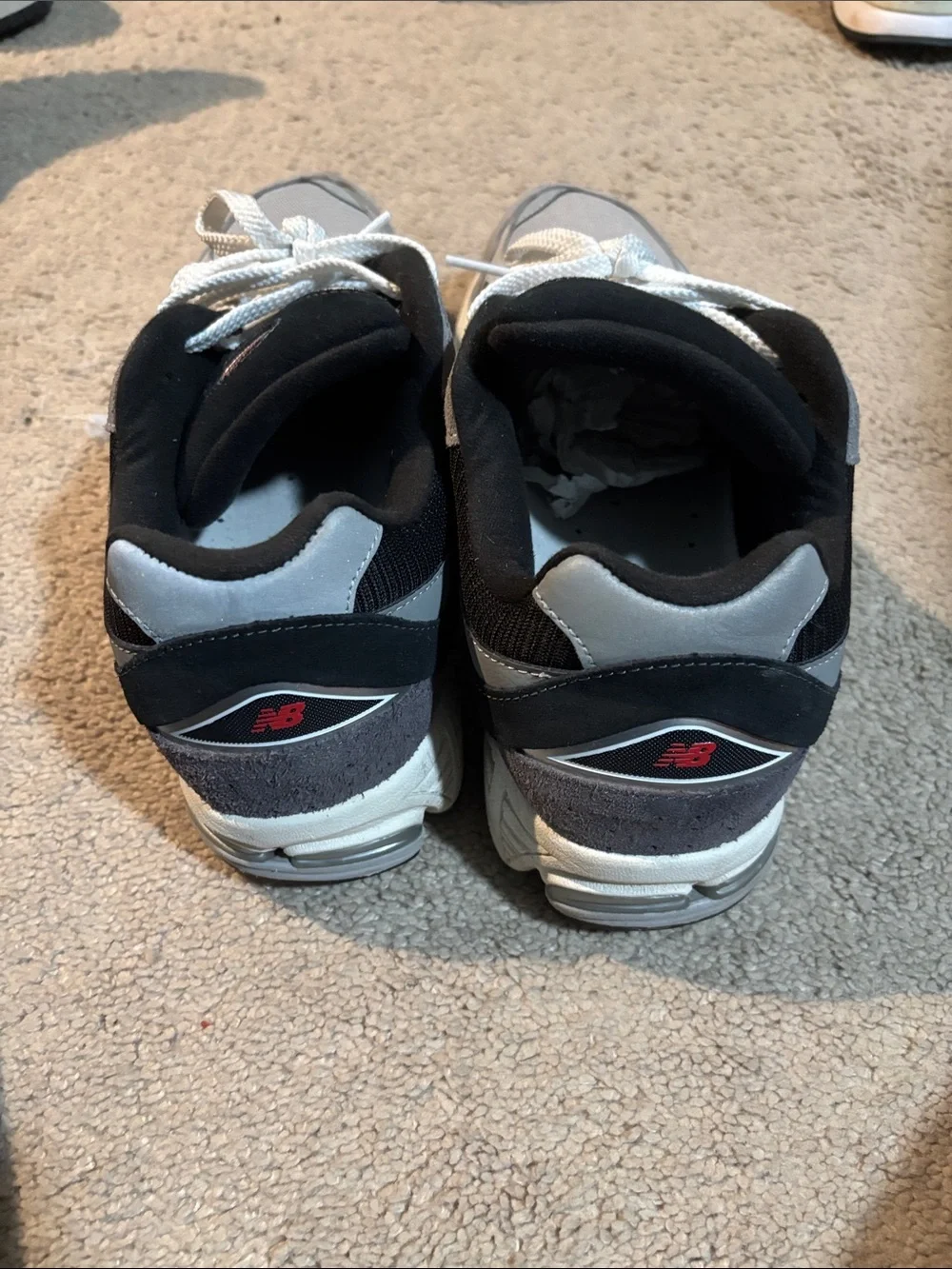 New Balance Men's Gray and Black Athletic Sneakers